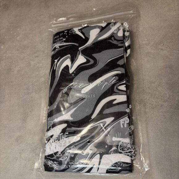 NWT Women's Free People Tights - Time Warp Pattern - Black/Grey/White - One Size - Picture 3 of 12